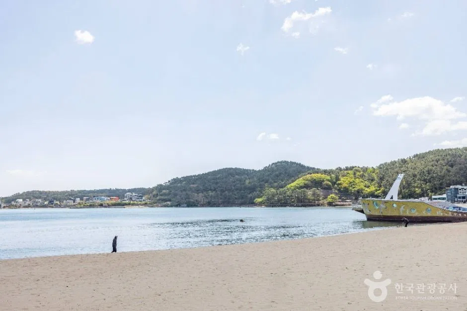 부산 일광해수욕장 방문 동선을 참고할 수 있는 트립뷰 편집 이미지