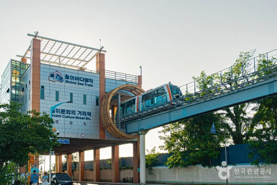 인천 월미바다열차 방문 동선을 참고할 수 있는 트립뷰 편집 이미지