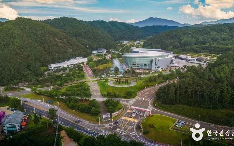 전북 태권도원 방문 동선을 참고할 수 있는 트립뷰 편집 이미지