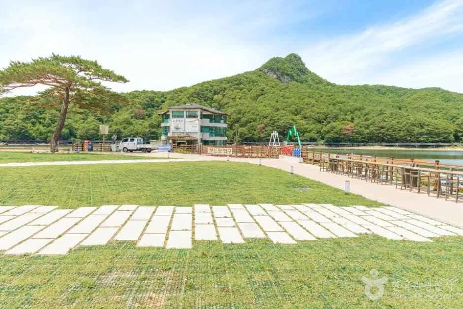 경기 산정호수 조각공원 방문 동선을 참고할 수 있는 트립뷰 편집 이미지