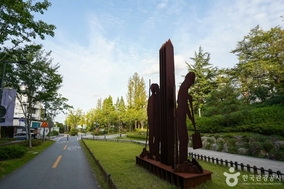 경북 철길숲 & 불의정원 방문 동선을 참고할 수 있는 트립뷰 편집 이미지